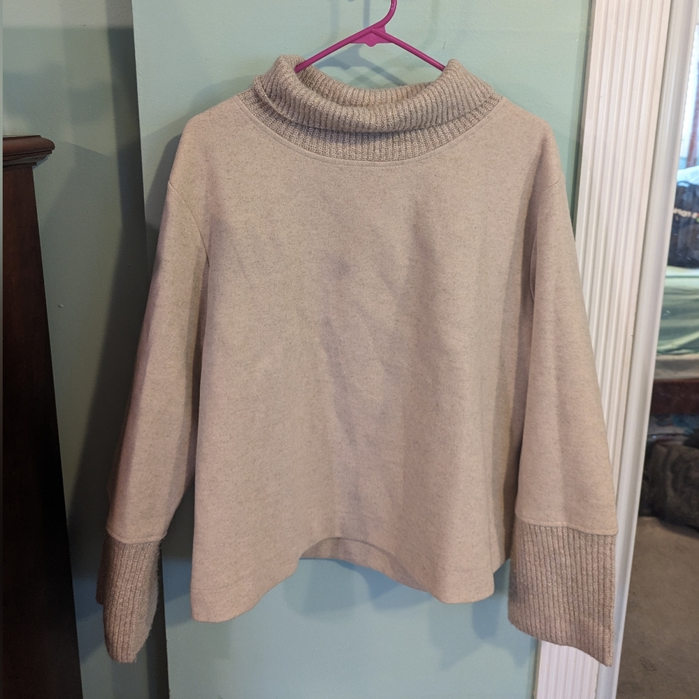 🔥NWT:🔥L Normcorr Cabincore Banana Republic Cream Sweater